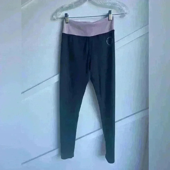 H&M Girl 2-piece DryMove™ Sports Set Light pink Active Vibes Size  12-14 - Picture 6 of 8